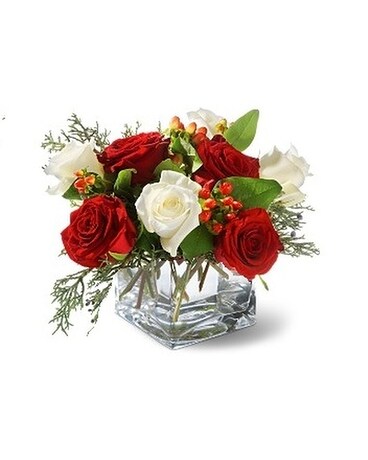 Winter Simplicity Flower Arrangement