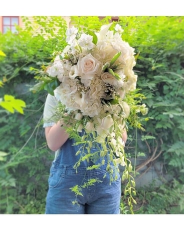 Bridal Bouquet Flower Arrangement