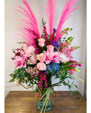 Pampas in Pink Flower Arrangement
