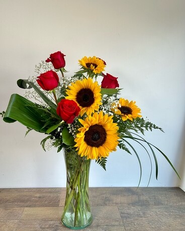 Sunny Lovin' Flower Arrangement