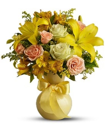 Teleflora's Sunny Smiles (TFWEB320) Flower Arrangement