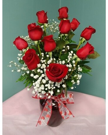 DOZEN RED ROSES VASED