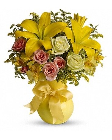 Teleflora's Sunny Smiles Custom product