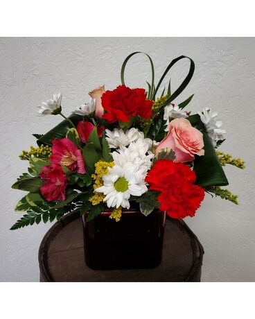 Sweetheart Cube Flower Arrangement