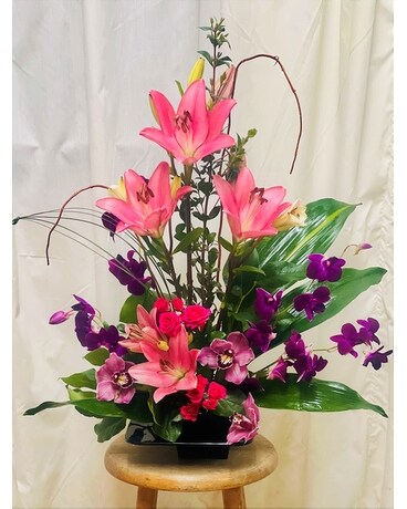 Mom's Choice Flower Arrangement