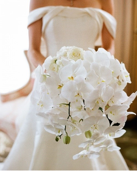 The Glam and Lavish Style 1 Flower Arrangement
