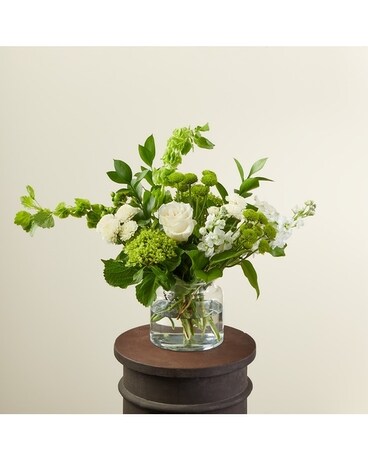 Charm of Luck Bouquet Deluxe Flower Arrangement