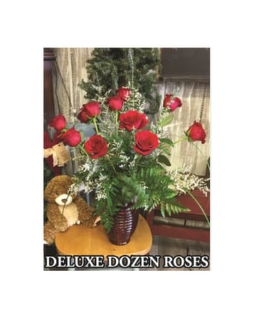 Deluxe Dozen Roses