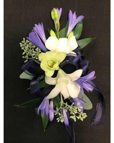 Agapanthus Corsage Corsage