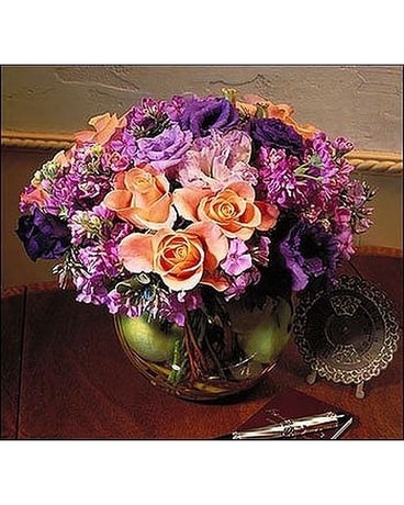 Elegant Centerpiece Flower Arrangement