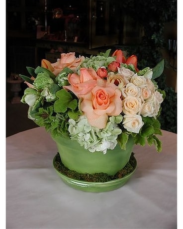 Elegant Centerpiece Flower Arrangement