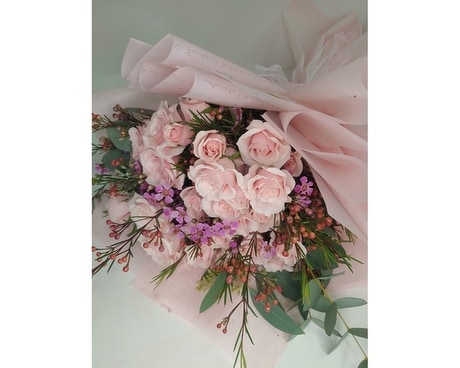 10 Stem Majolica Spray Rose Bouquet Bouquet