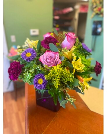 The Jackie Flower Arrangement