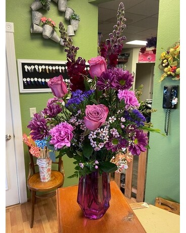 The Lisa Flower Arrangement