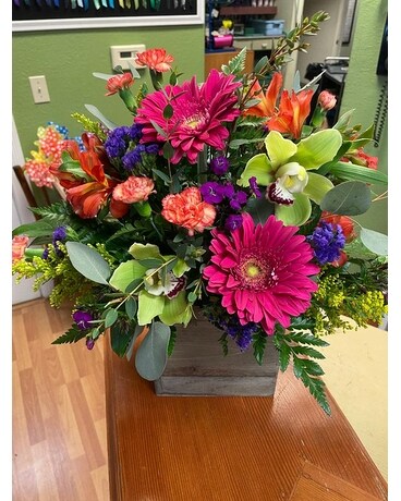 The Wendy Flower Arrangement