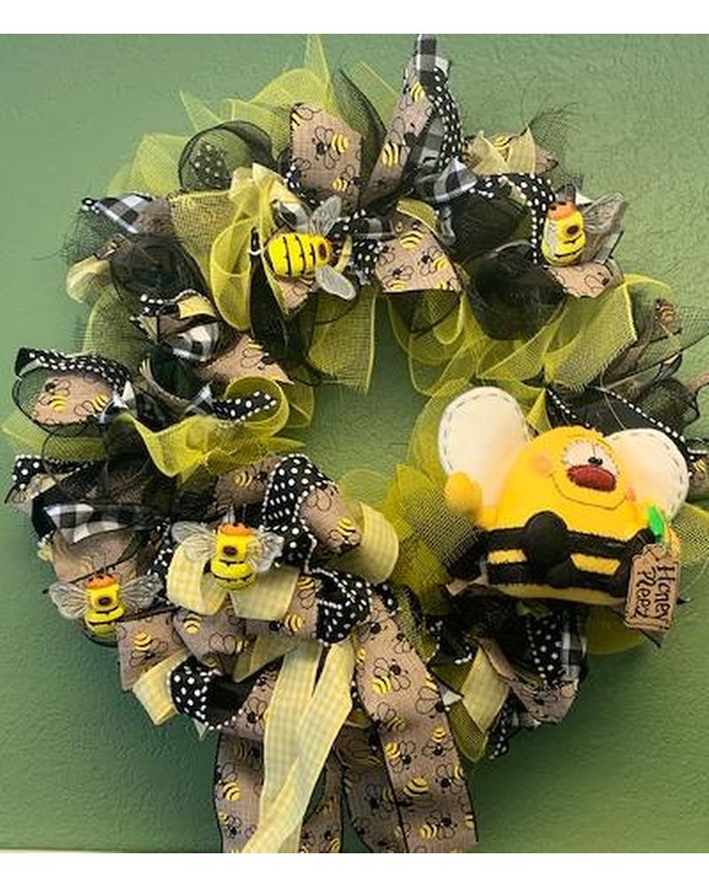 Bee Wreath store