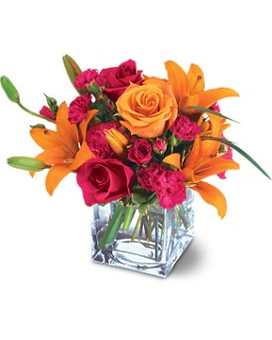 Teleflora's Uniquely Chic Bouquet Flower Arrangement