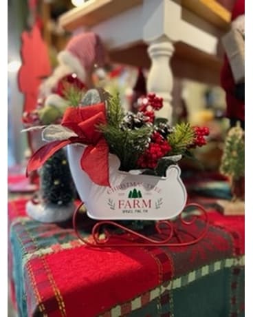 Christmas Tree Farm Sleigh with Silk Dried Flowers