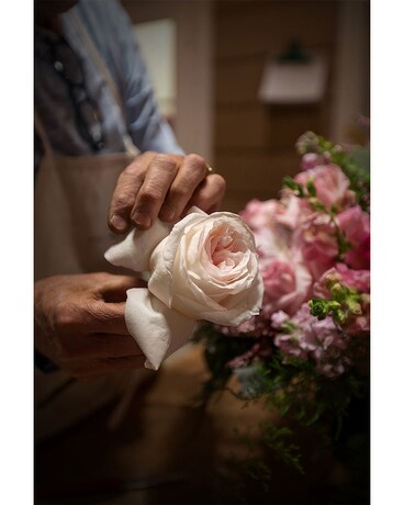 Valentine’s Day Best Seller Flower Arrangement