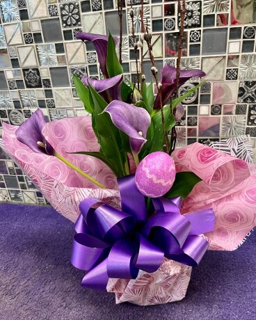 Potted Calla Lilies Flower Arrangement