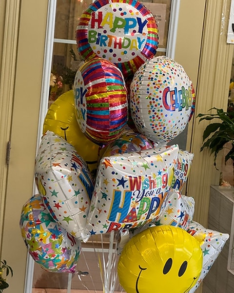 Anagram California Dreaming 7th Birthday Balloon Bouquet - Giant Number 7 & Assorted Party Balloons