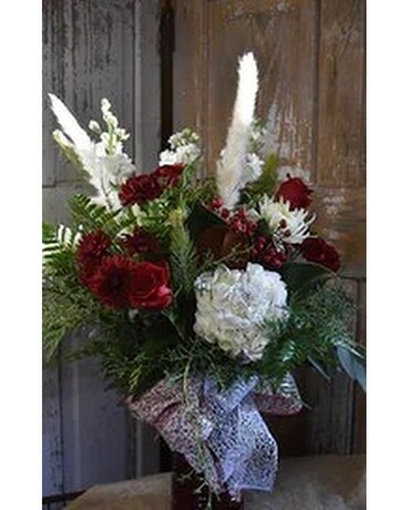 Pearson's Royal In Red Flower Arrangement