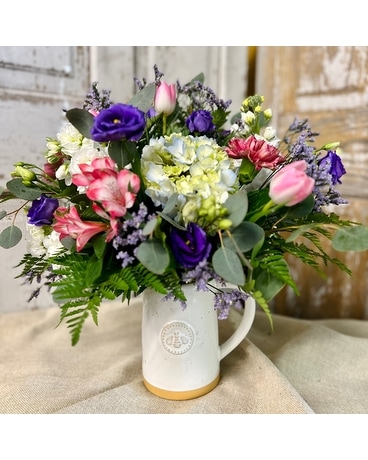 Pearson's Bumbling Bee Garden Flower Arrangement