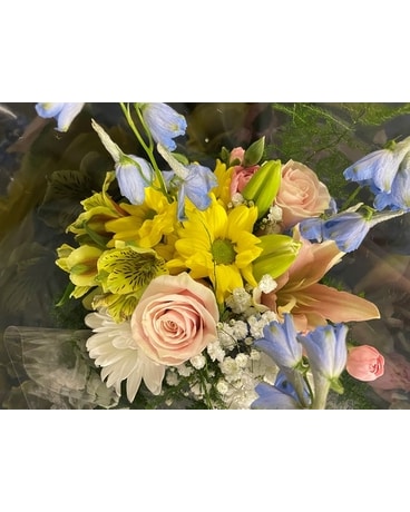 Bouquet-Pastel Blooms Flower Arrangement