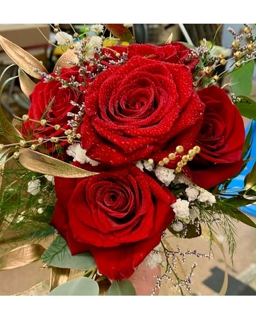 Red Rose Deluxe Bouquet Flower Arrangement