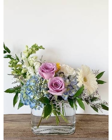 Lakeside Dreams Flower Arrangement