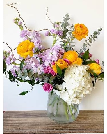 Belle Meade Flower Arrangement