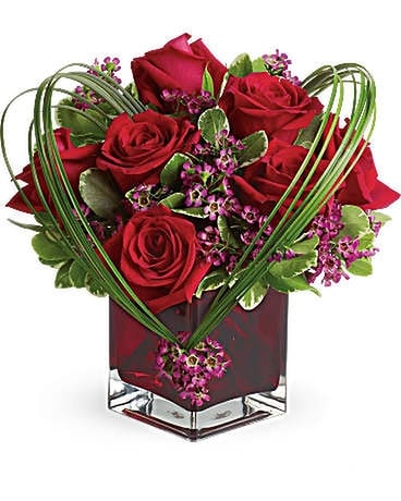Teleflora's Sweet Thoughts Bouquet with Red Roses Flower Arrangement