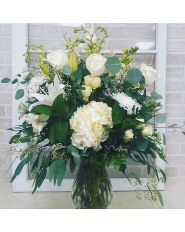 Elegant Wonder Flower Arrangement