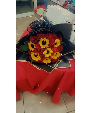sunflower rose wrap Flower Arrangement