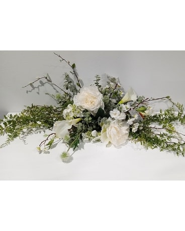 White Wedding Flower Arrangement