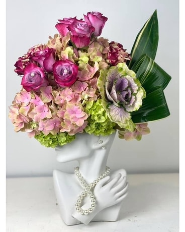 The Khloe Flower Arrangement
