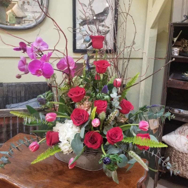 Uniquely Chic Floral & Home