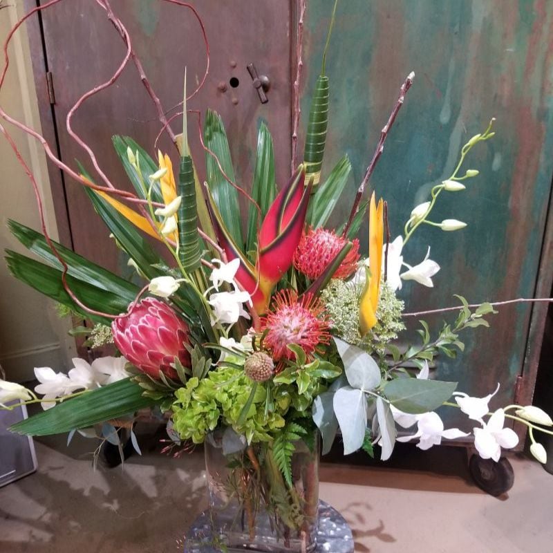 Uniquely Chic Floral & Home