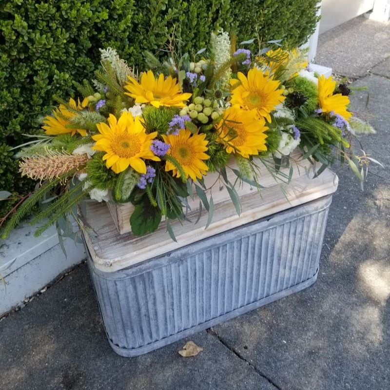 Uniquely Chic Floral & Home