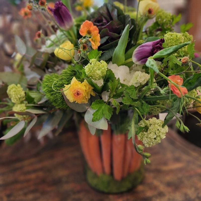 Uniquely Chic Floral & Home