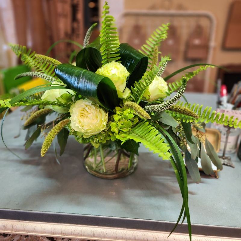 Uniquely Chic Floral & Home