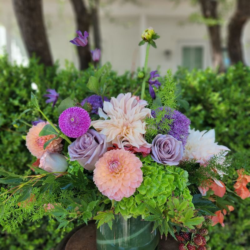 Uniquely Chic Floral & Home