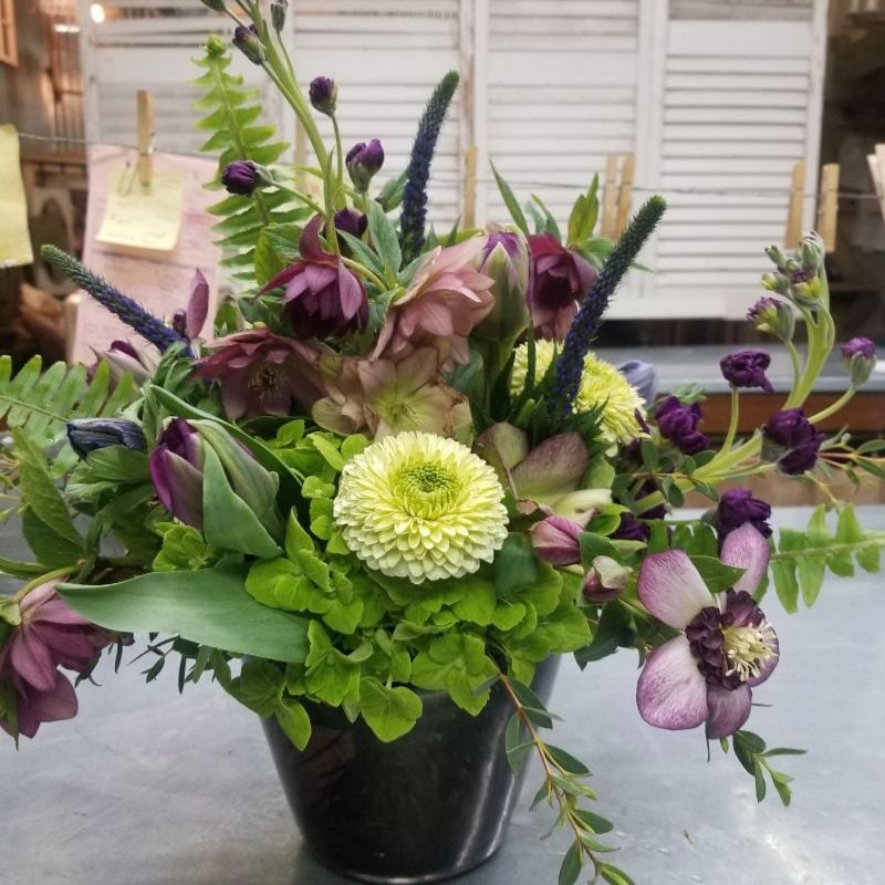 Uniquely Chic Floral & Home