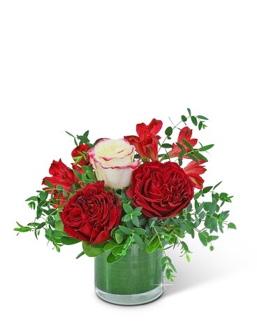 Red Romance Flower Arrangement