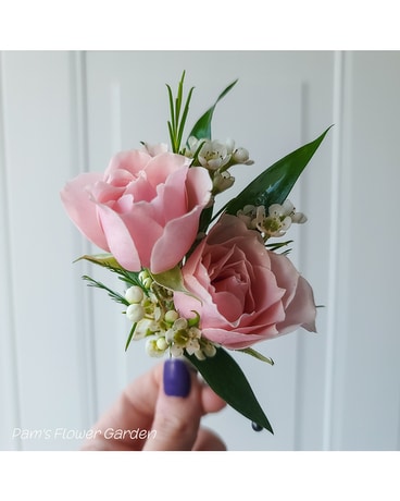 Spray Rose boutonniere Boutonniere