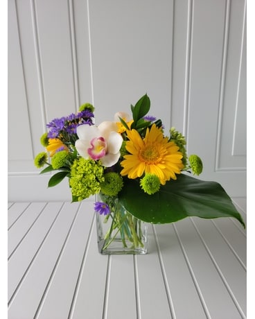 Trustworthy Taurus (Apr 20 - May 20) Flower Arrangement