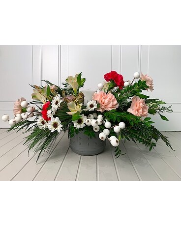 Holiday Glam Flower Arrangement