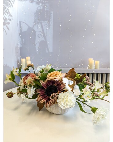 Peachy Pumpkin - designer's choice Flower Arrangement