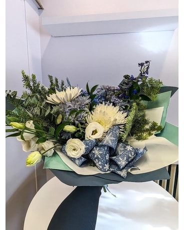 Brilliant Blue Bouquet Flowers