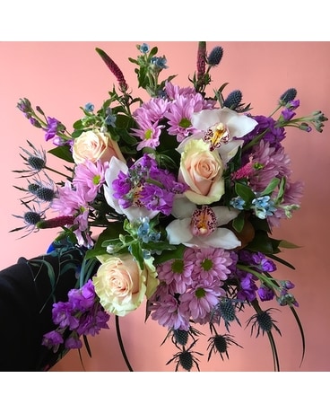 Designer Mary Loves Mauves & Creams IN VASE Flowers
